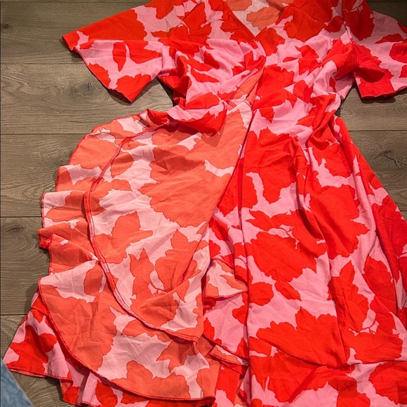 Old Navy Red and Pink Floral Midi Dress - Picture 2 of 2